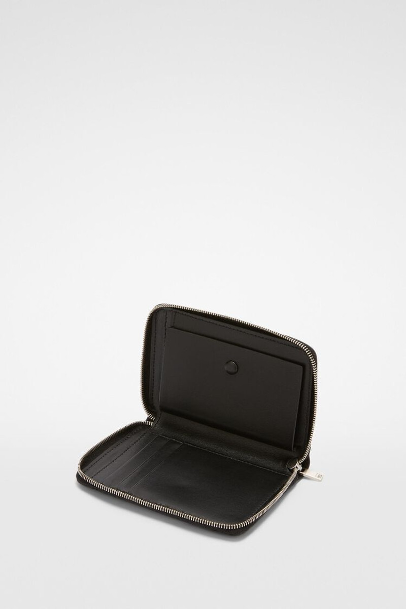 Jil Sander Wallet outlook