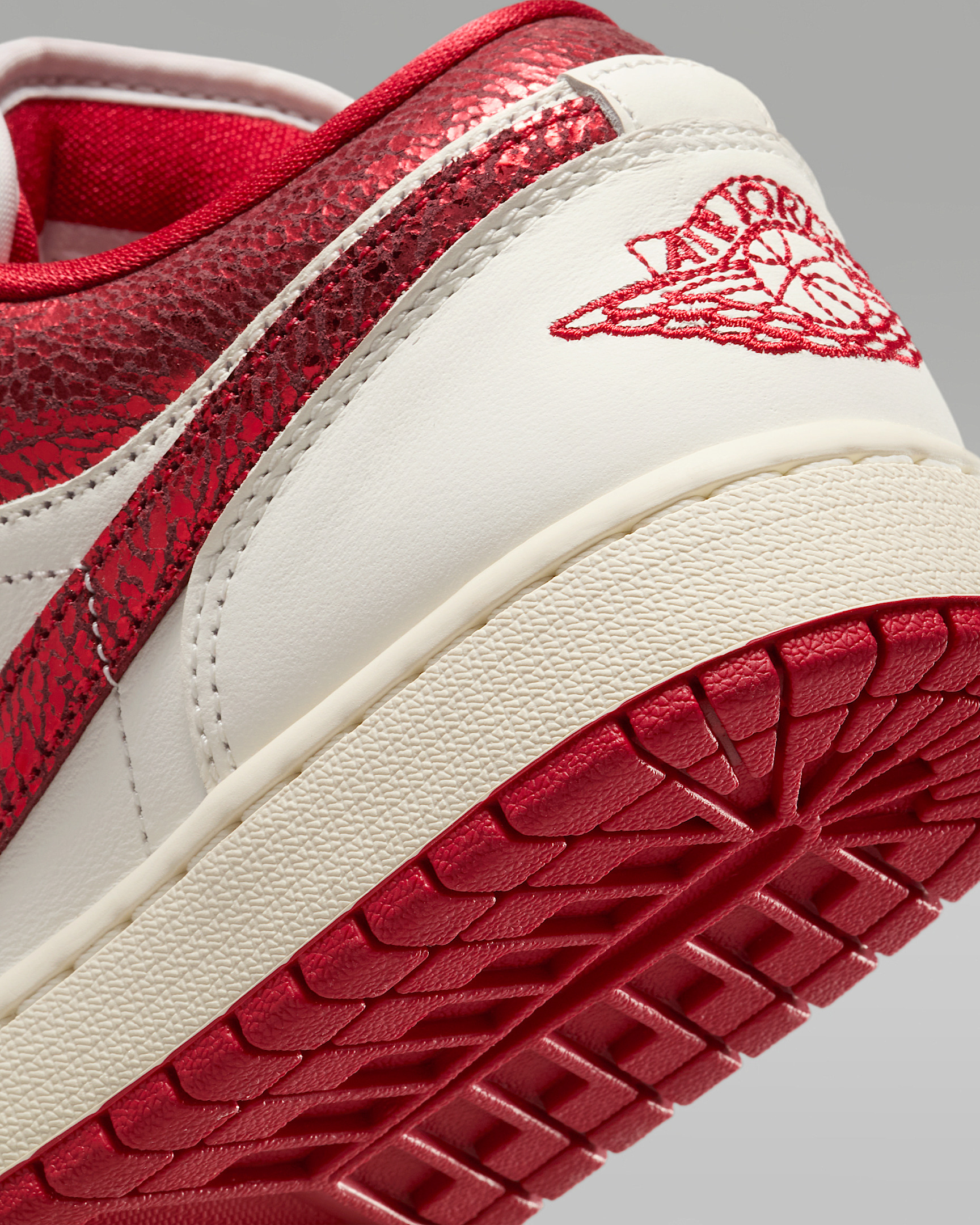Air Jordan 1 Low SE Women's Shoes - 8