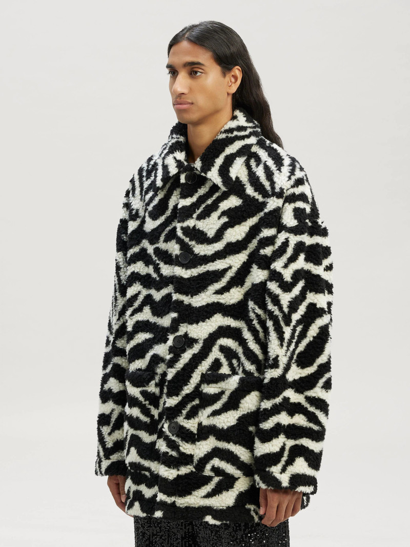 FURY ZEBRA CABANE 4