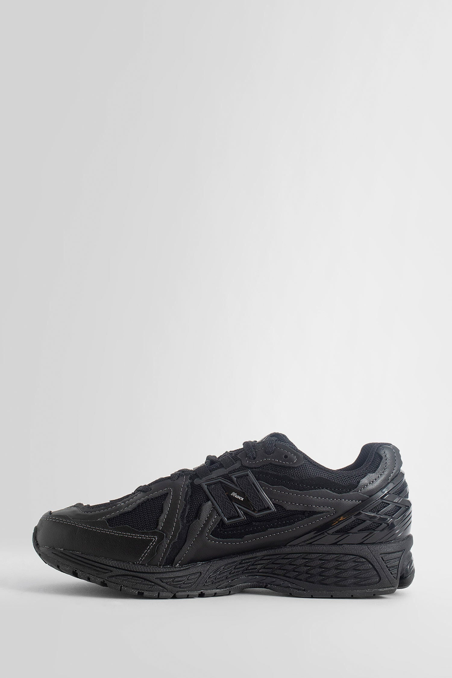 NEW BALANCE UNISEX BLACK SNEAKERS - 4