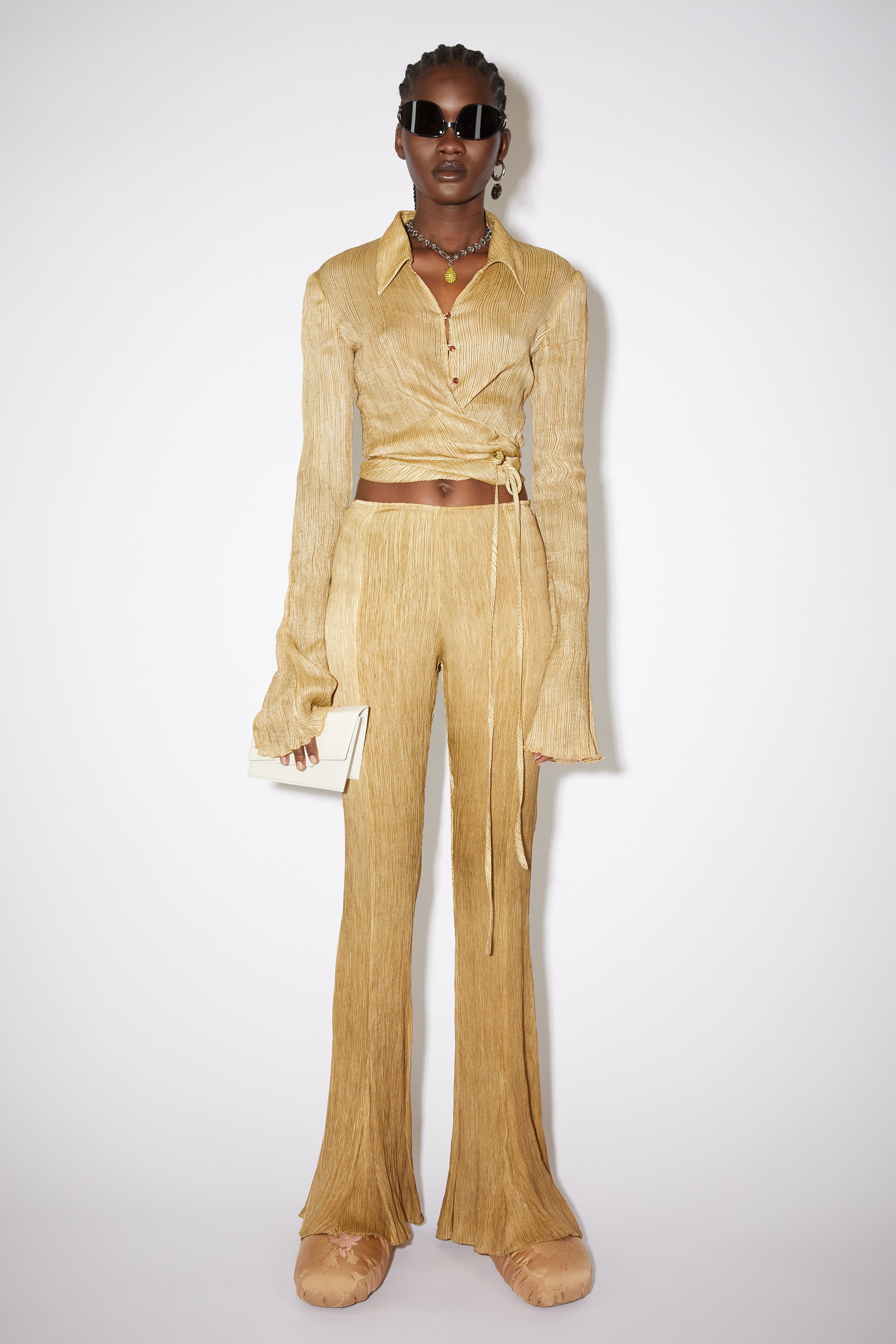 Crinkled silk flared trousers - Caramel brown - 2