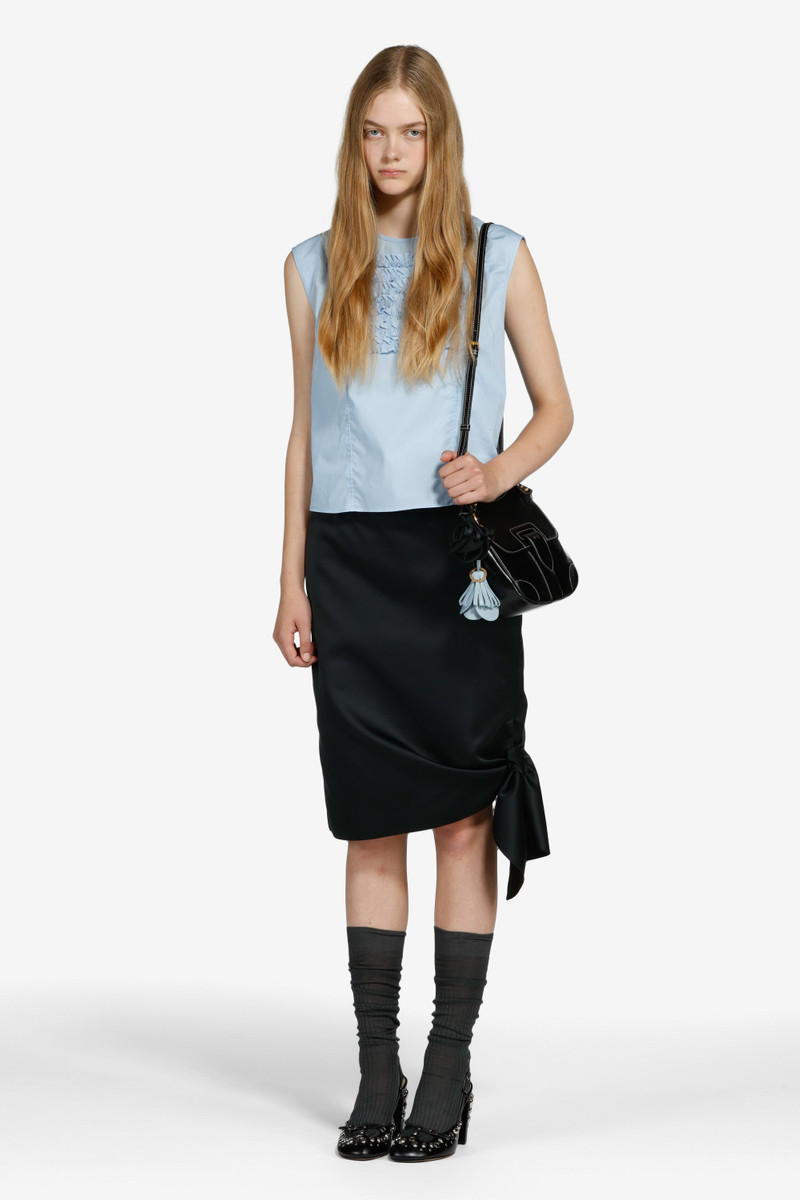 N°21 SLEEVELESS TOP outlook