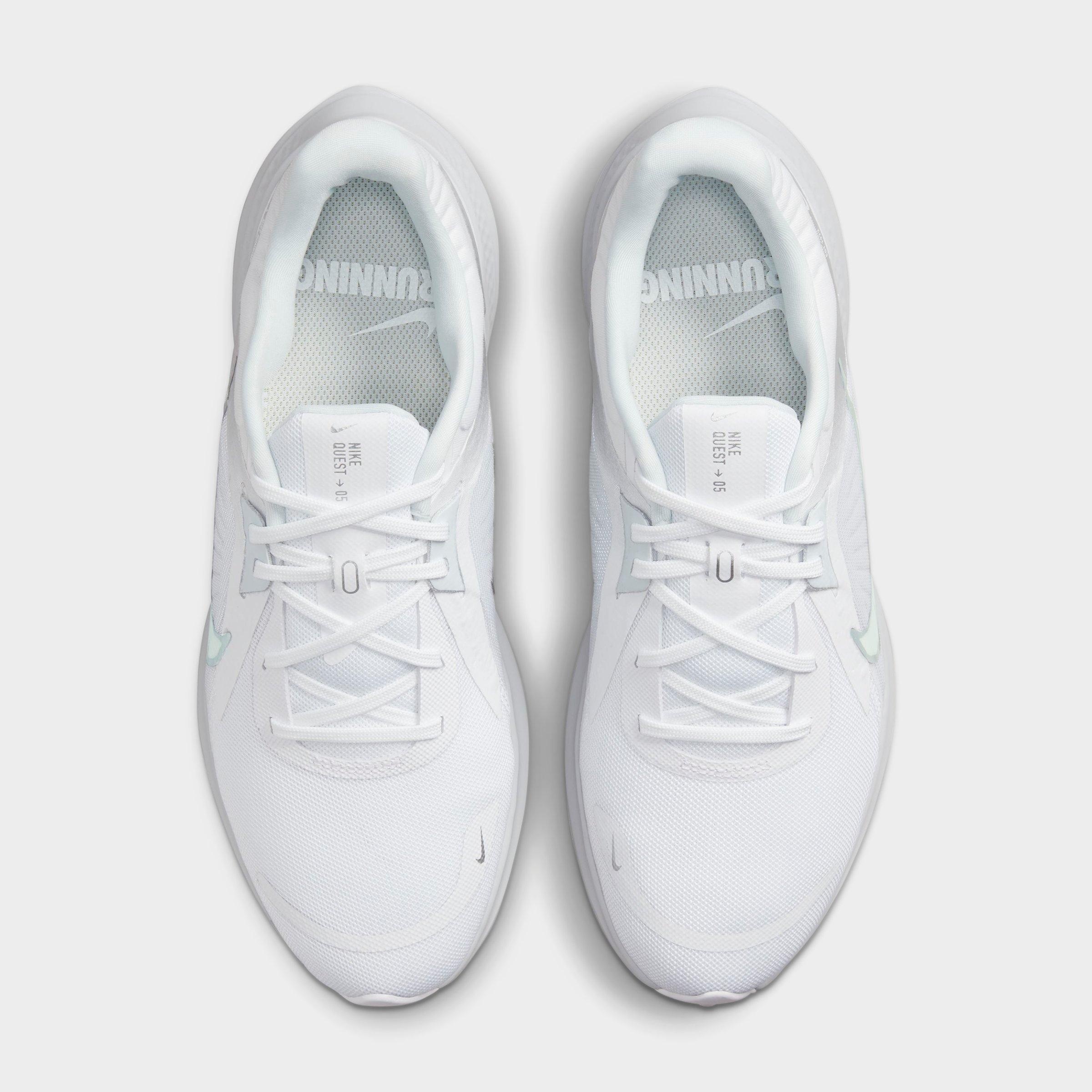 WOMEN'S NIKE QUEST 5 ROAD RUNNING SHOES - 5