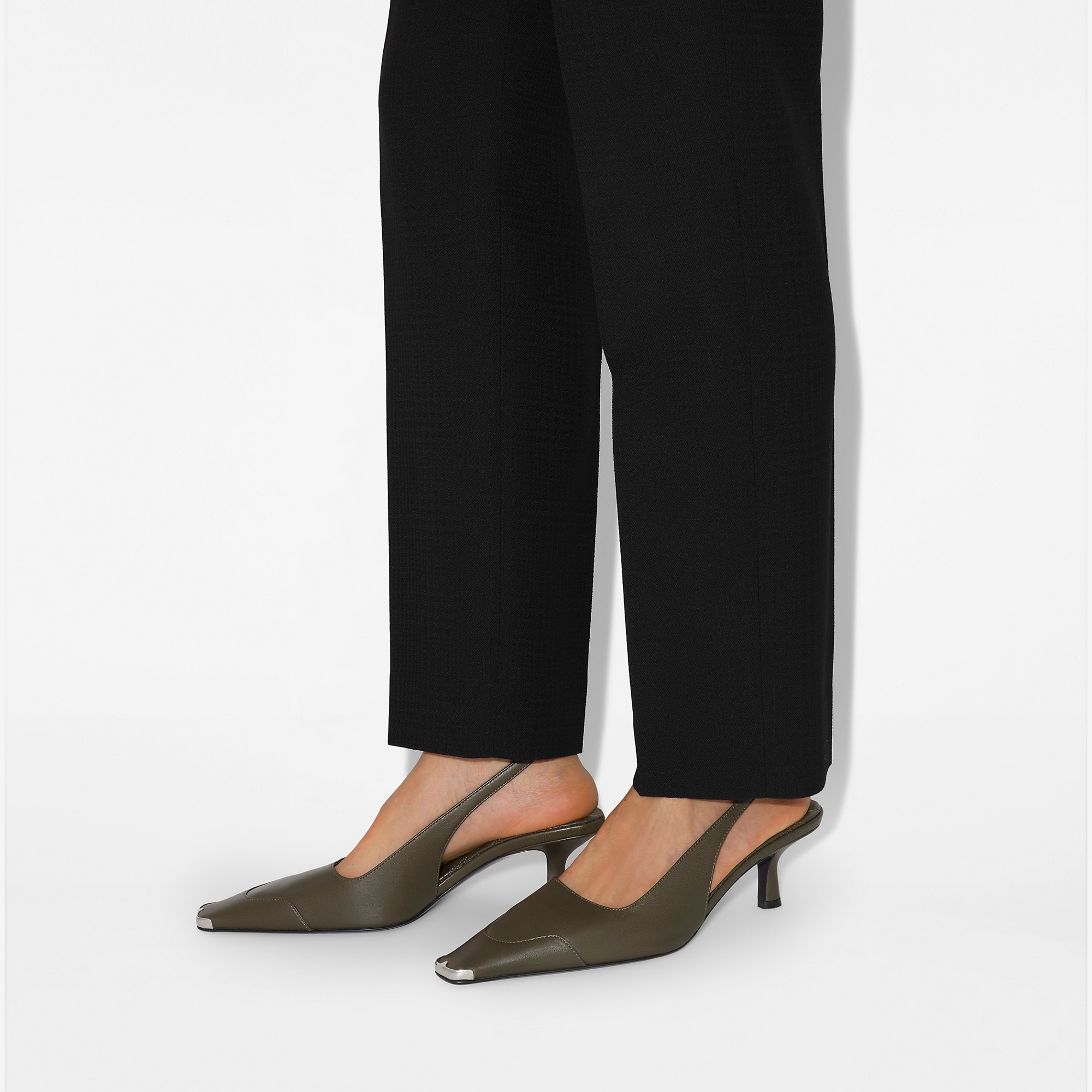 BURBERRY｜PUMPS(HEELS) (Leather Chisel Sling-back Pumps 22513688_52474318_1000.jpg