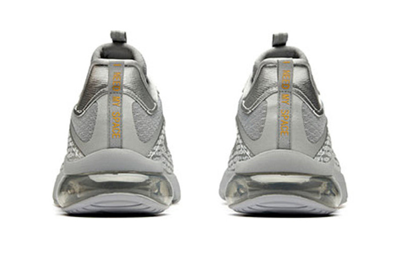 ANTA ANTA x Snoopy Moon Landing 50th Anniversary 'Grey Silver' 91935511-8 outlook