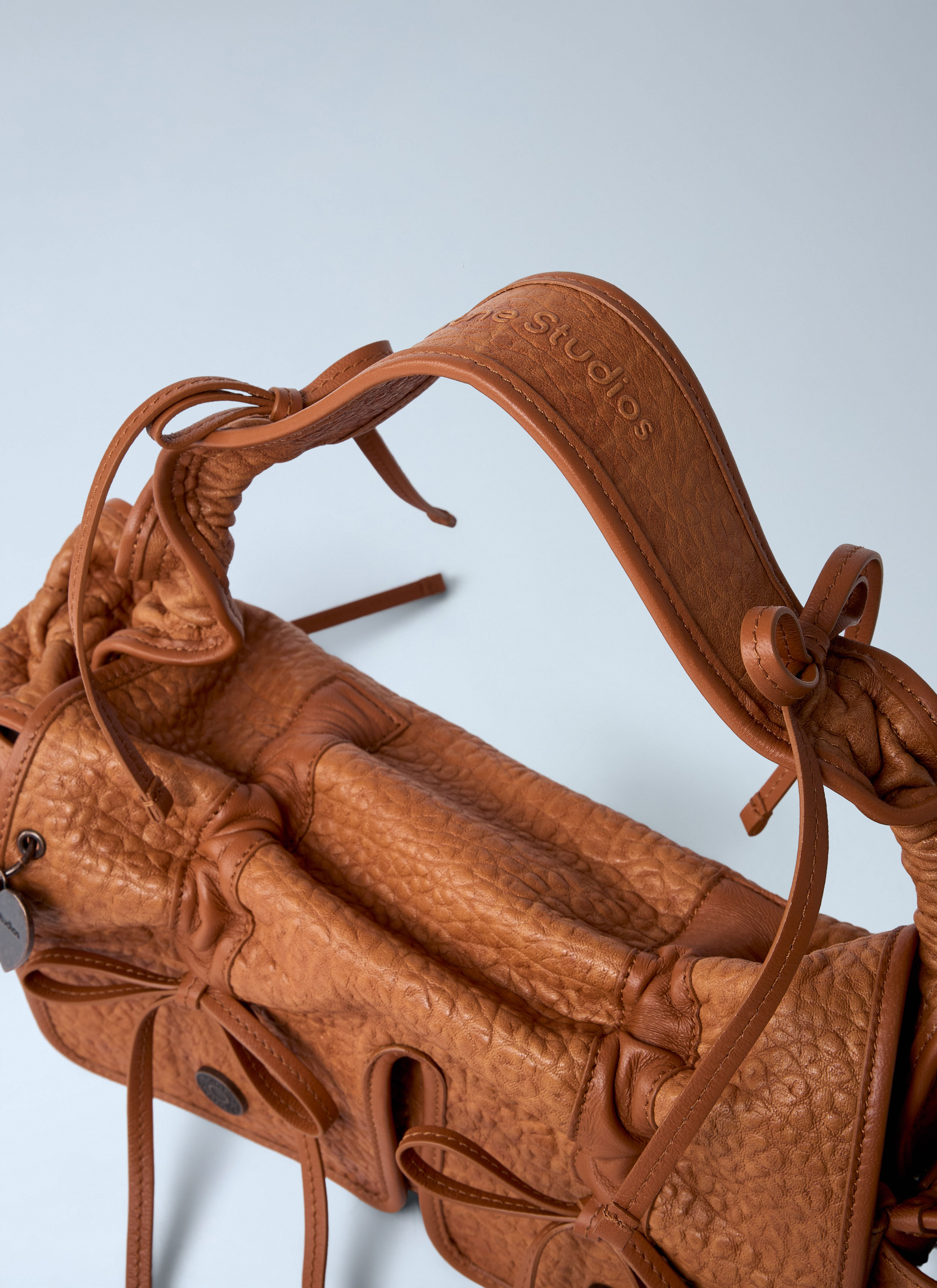 Multipocket Grained Leather Shoulder Bag - 4