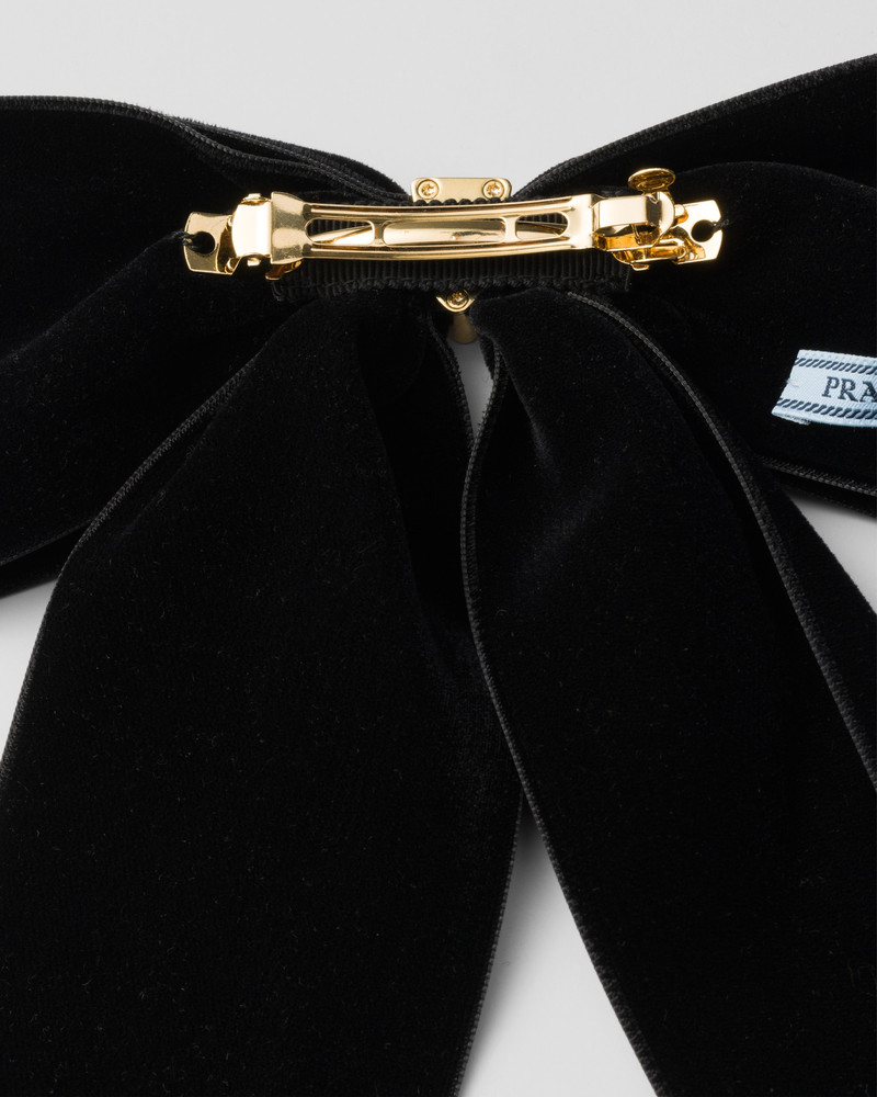 Prada Velvet bow hair clip outlook