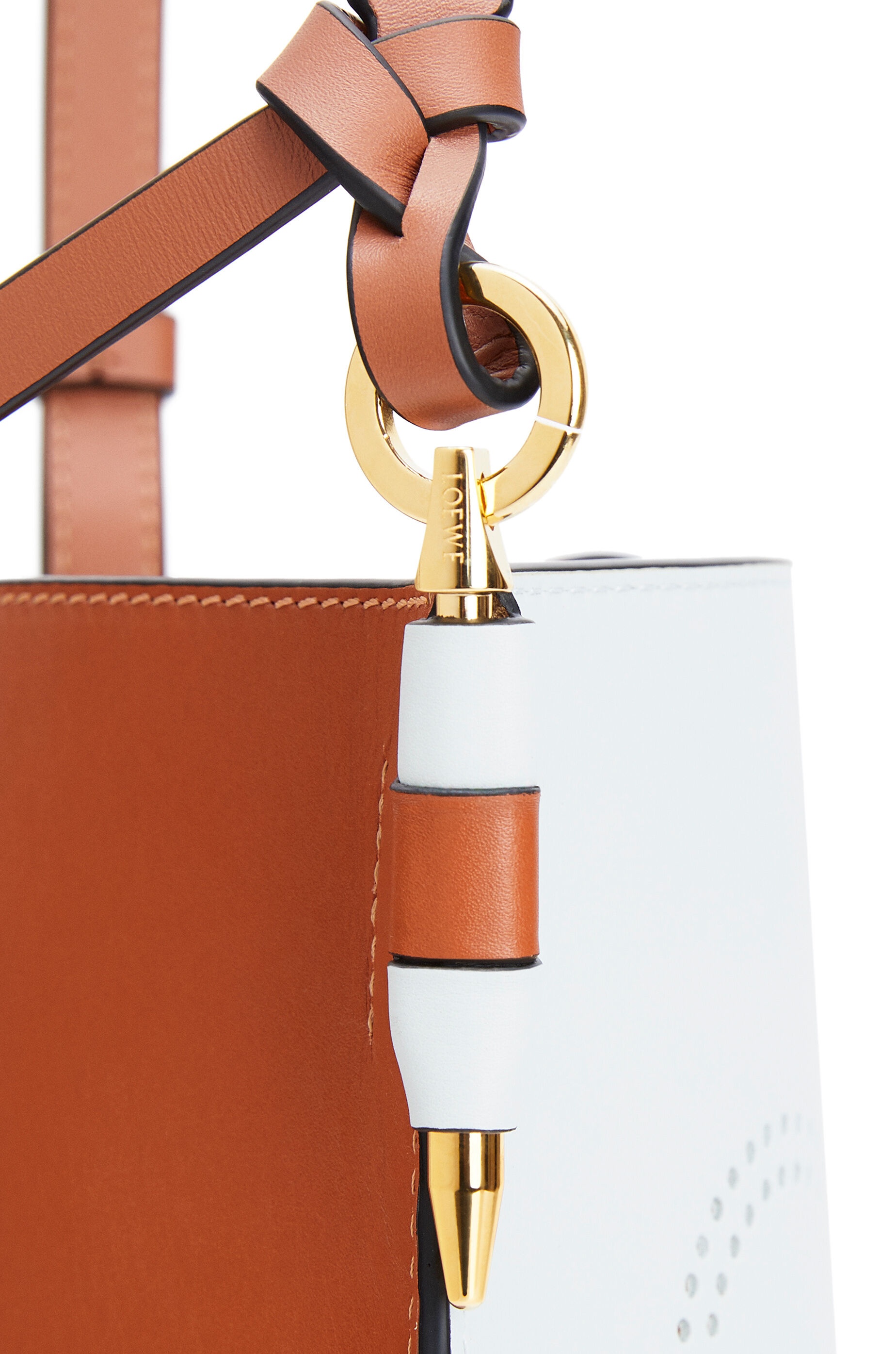 Anagram Gate Bucket bag in natural calfskin - 4