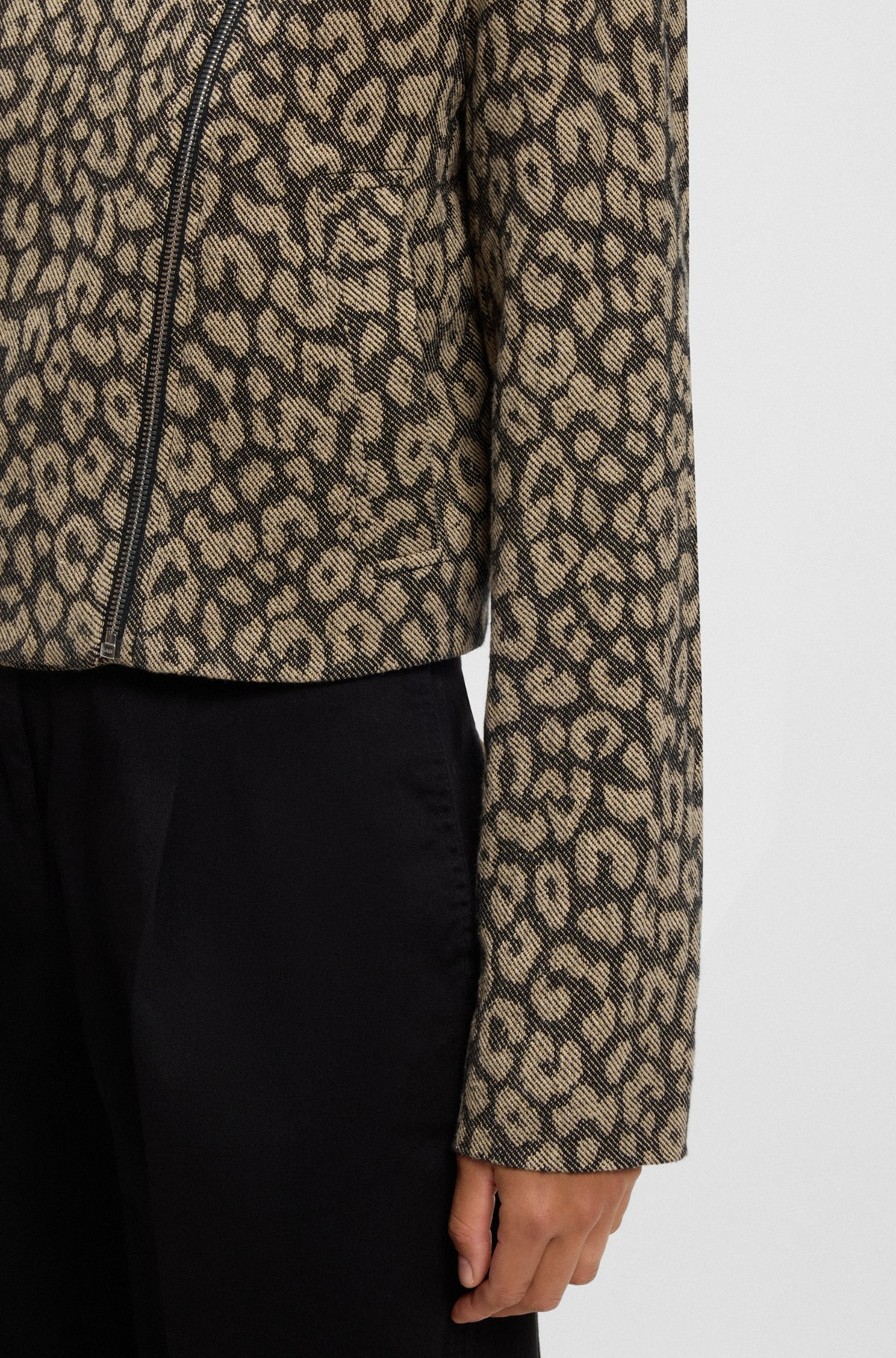CROPPED BIKER JACKET IN LEOPARD JACQUARD - 6