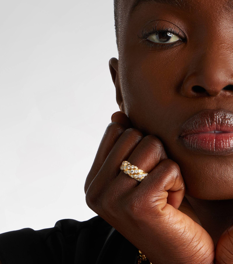 DAVID YURMAN DY Madison® 18kt gold ring with diamonds outlook