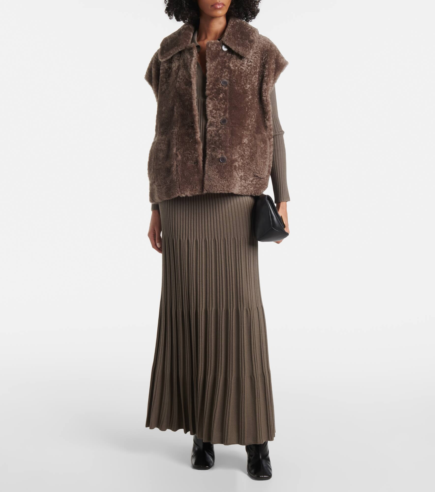 Reversible shearling and leather vest - 2