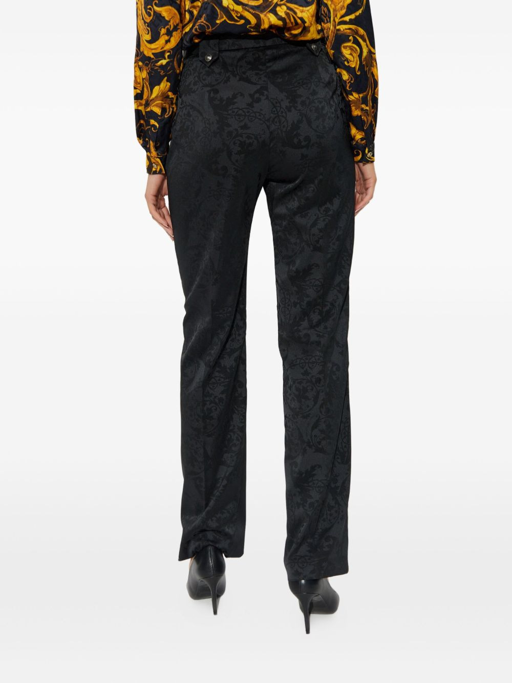damask-pattern belted trousers - 4