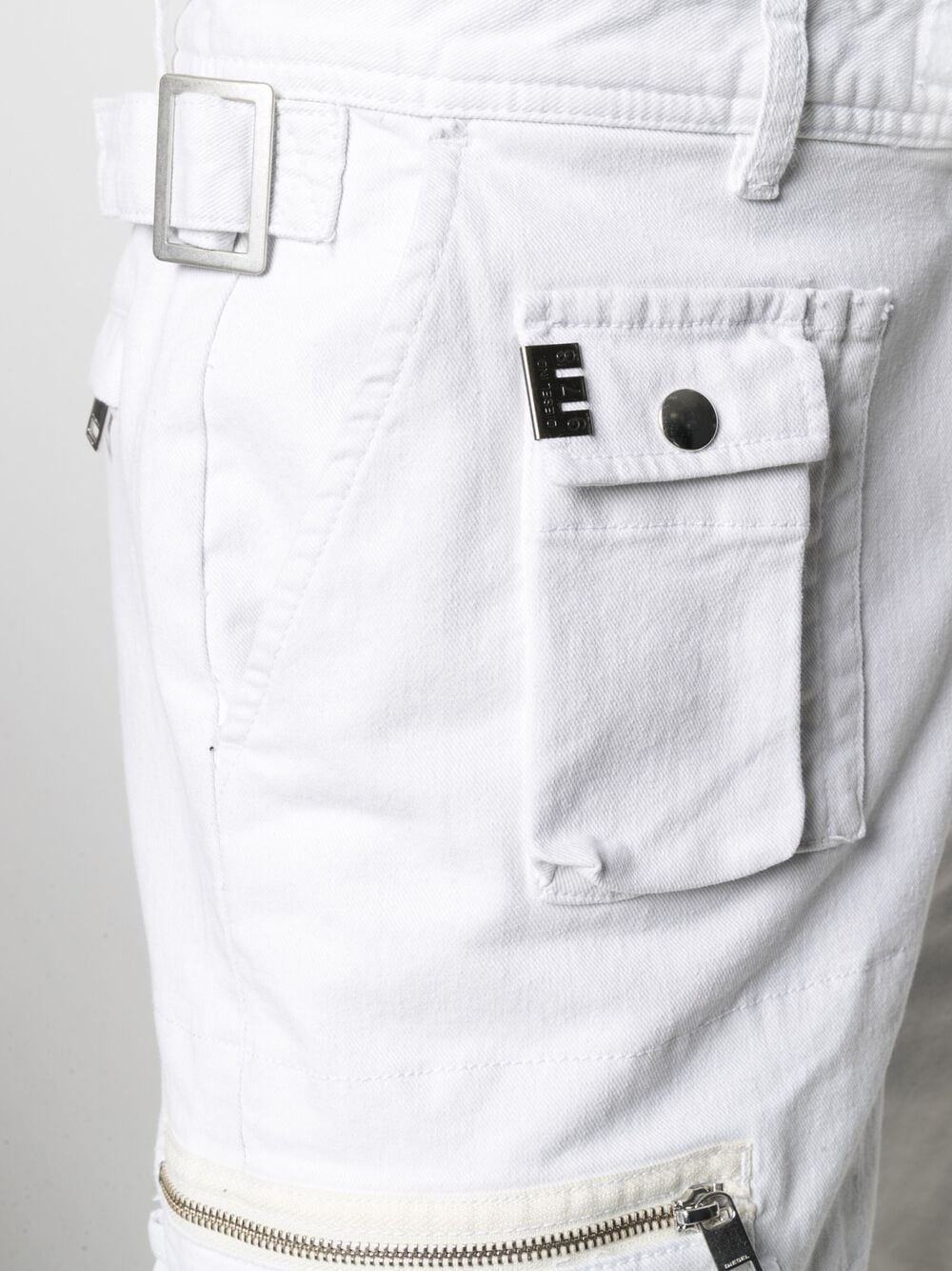 multiple-pocket cargo shorts - 5