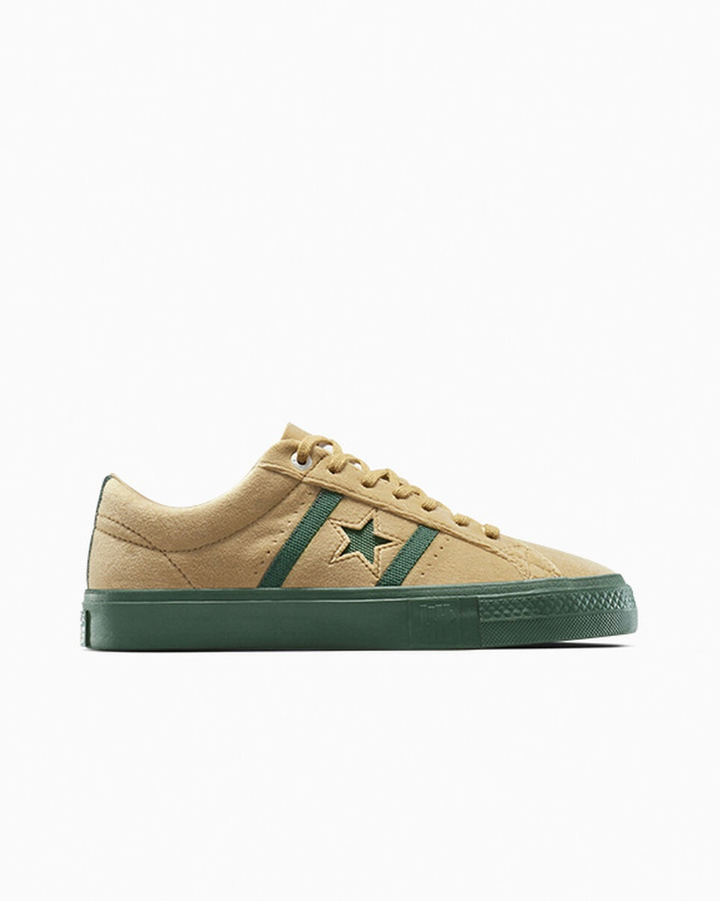 Converse x UNDEFEATED One Star Academy Pro - 1