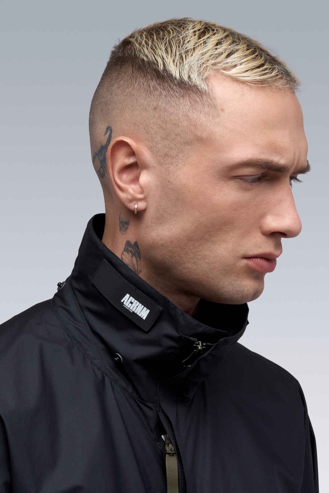 J28-WS 2L Gore-Tex Infinium™ Windstopper® Interops Jacket Black - 20