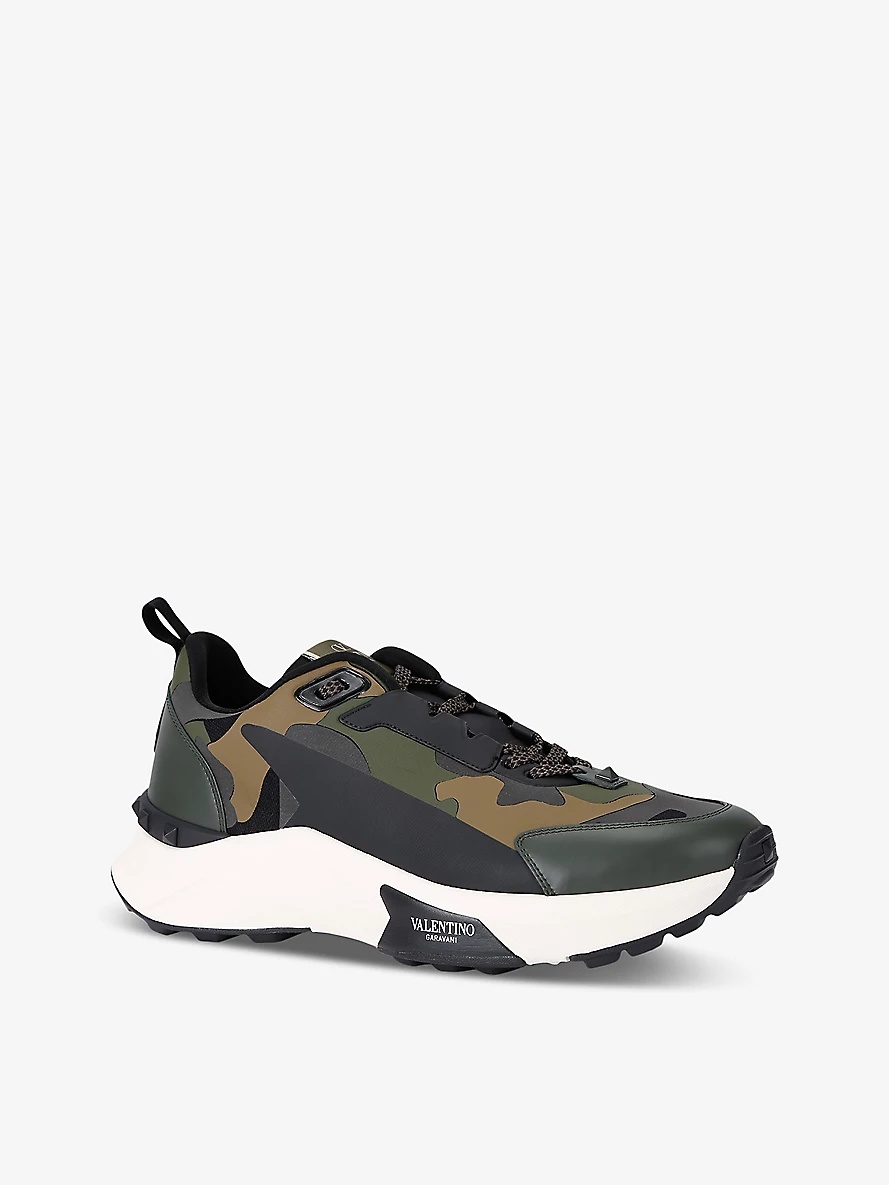 True Act brand-print camo mesh low-top trainers - 3