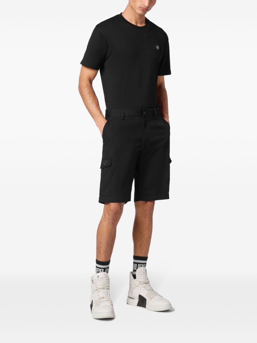 logo-plaque cargo shorts - 2