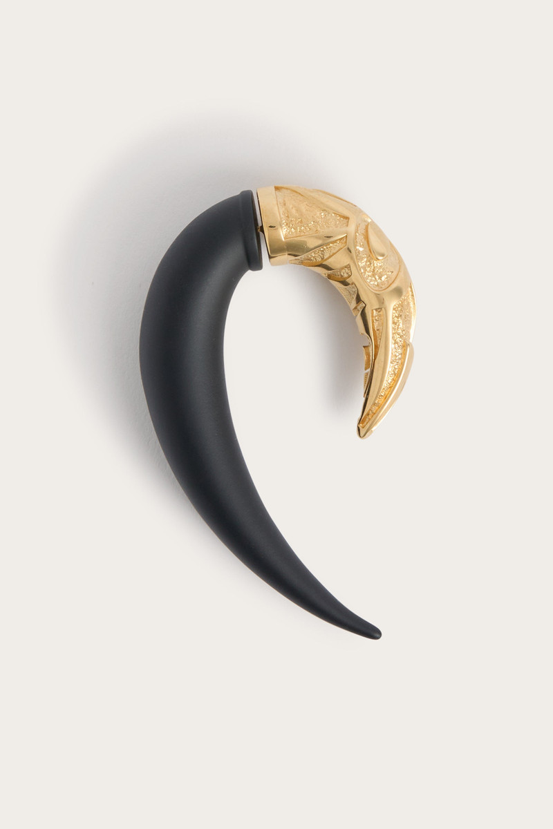 HORN-SHAPED EARRING 1