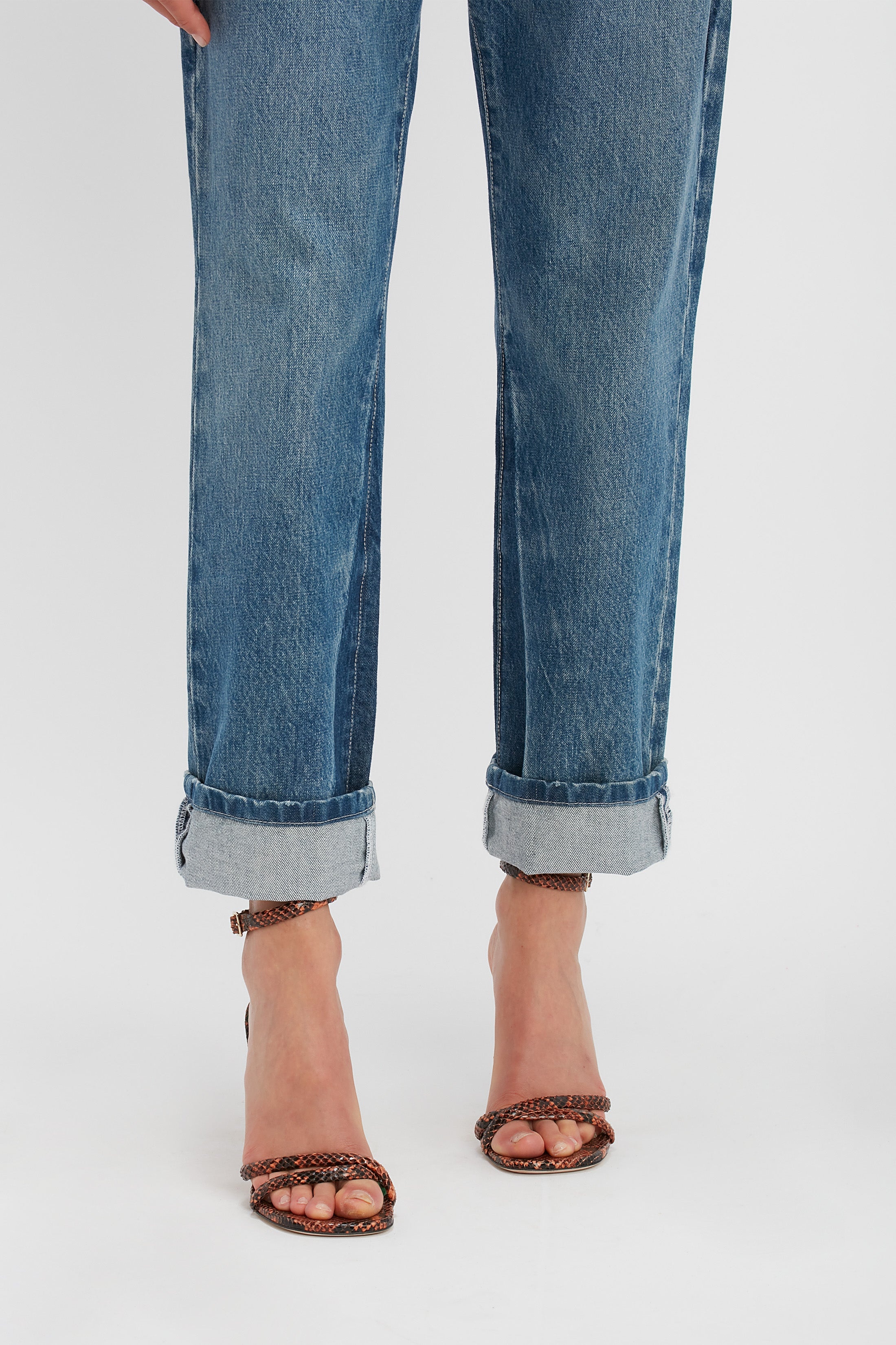 Victoria Mid-Rise Jean in Shadow Wash - 6