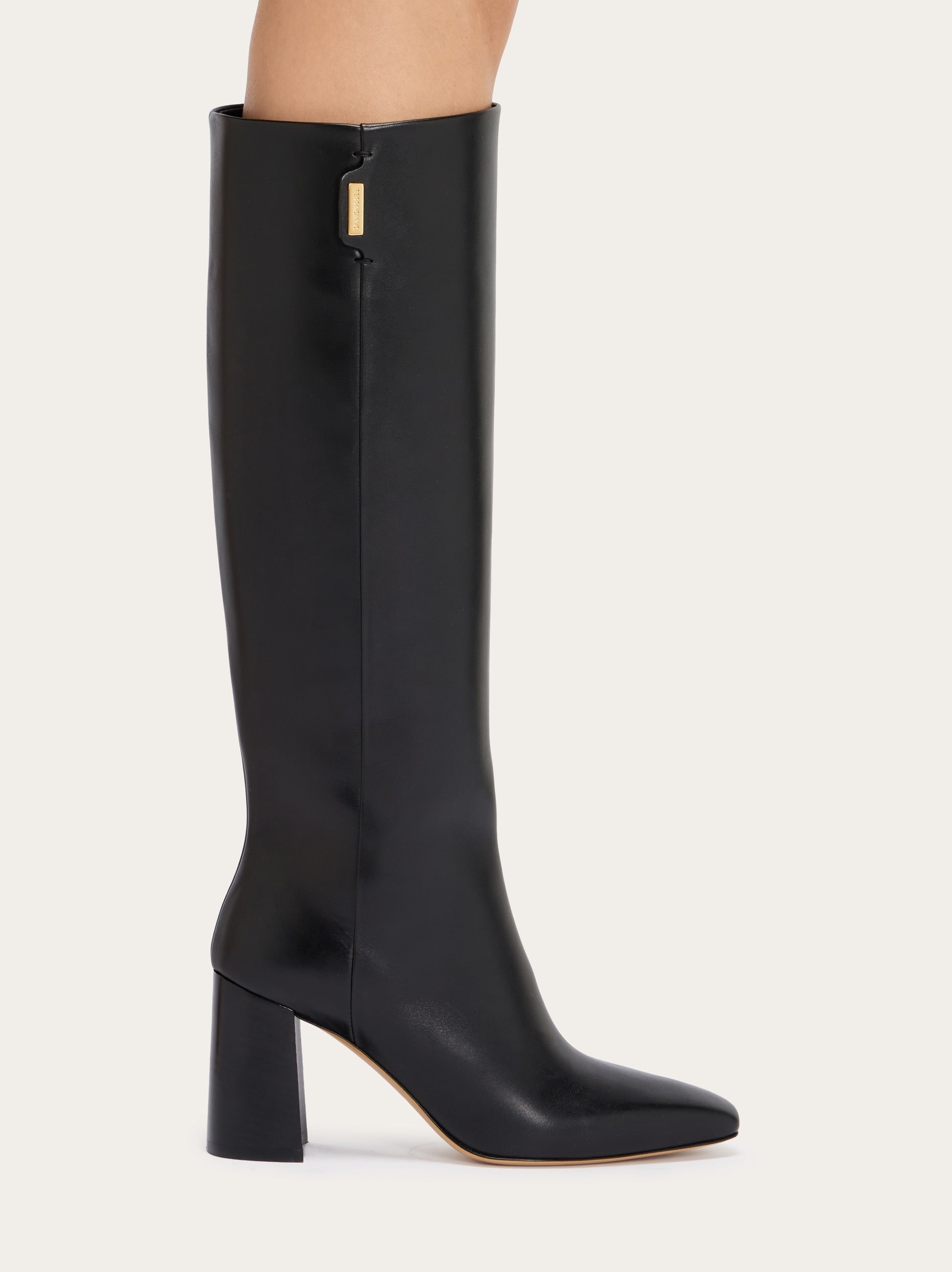 Knee high boot with golden tab - 3