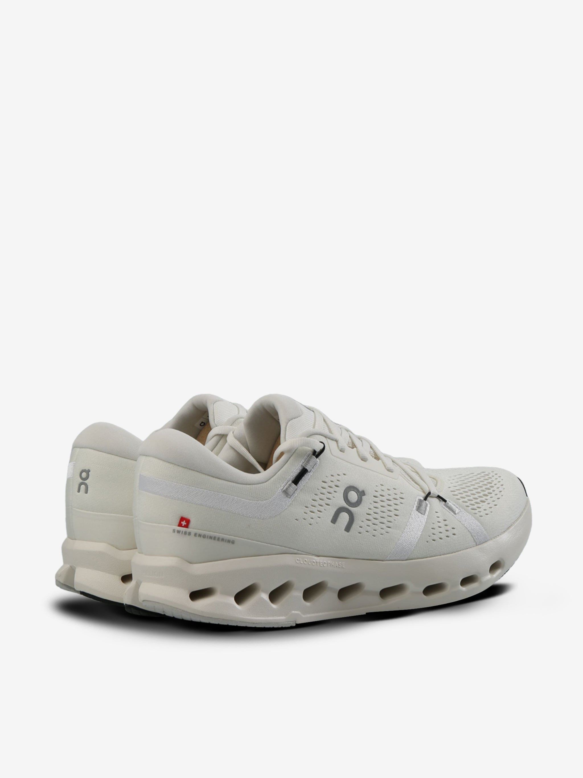ON RUNNING - Men Cloudsurfer 2 Sneakers - 3