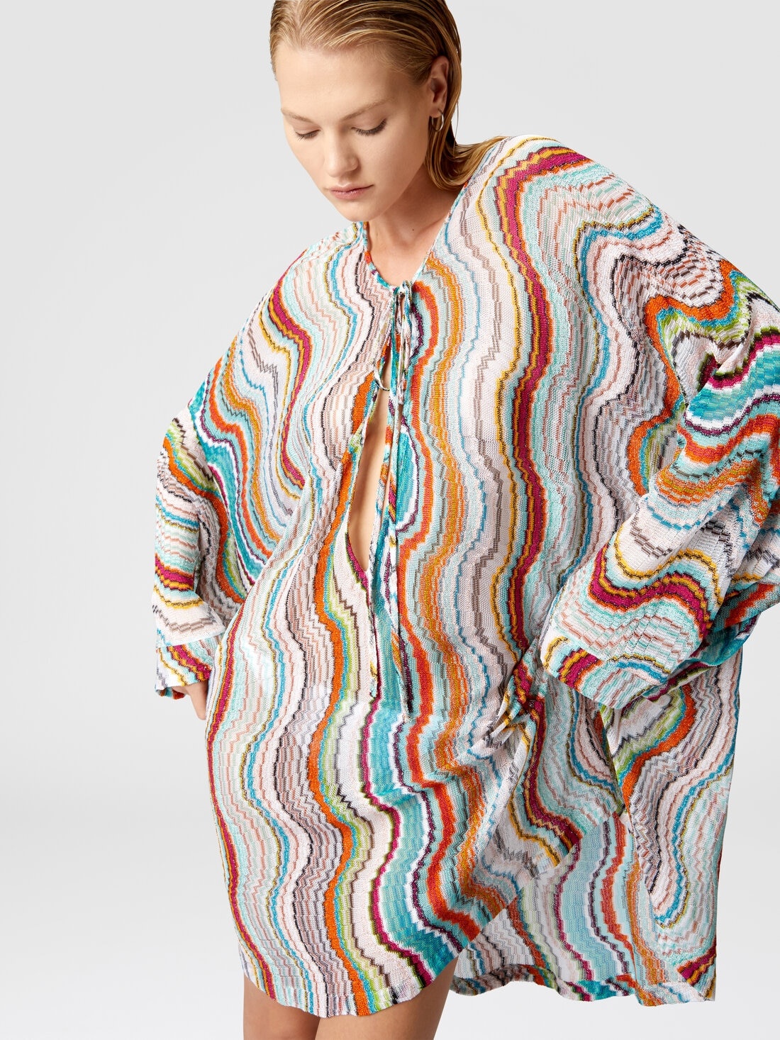 Long-sleeved cover-up kaftan with lamé wave motif - 4