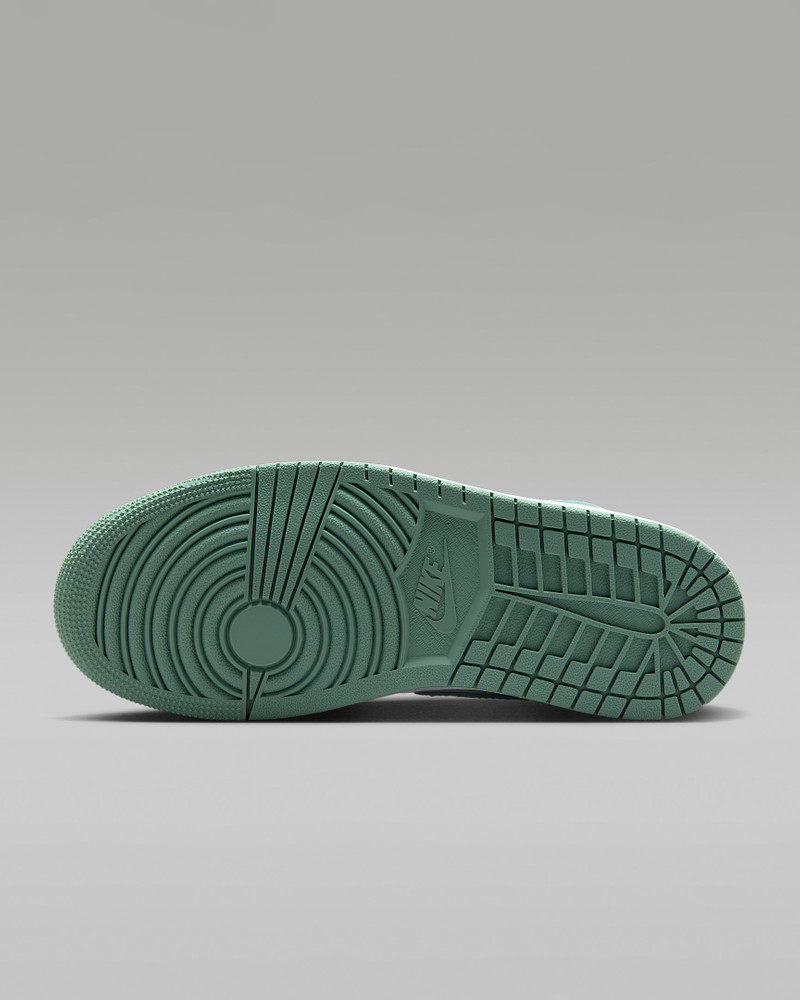 Jordan Air Jordan 1 Mid Women's Shoes outlook