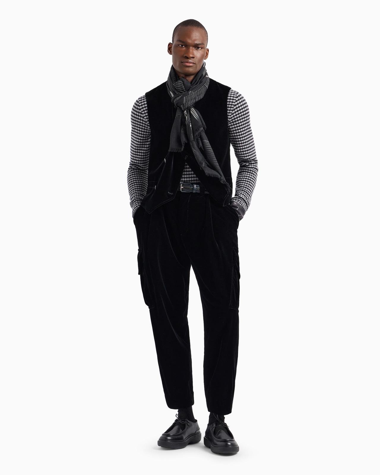 Single-pleat velvet cargo trousers - 4