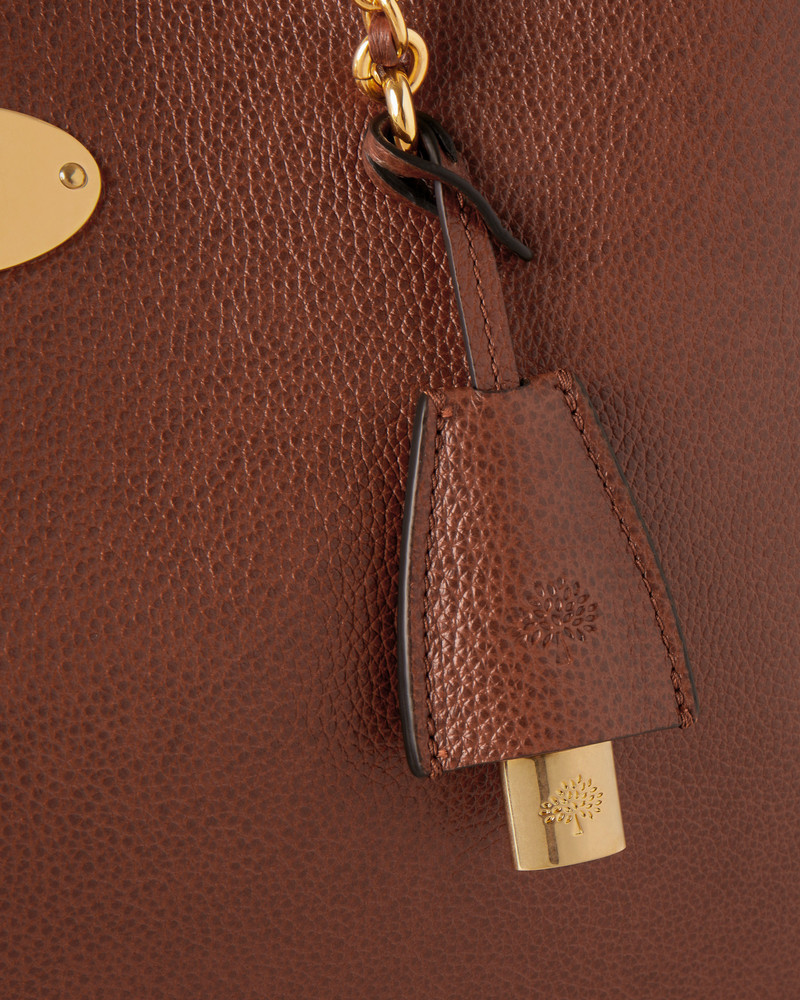 Lily Chain Tote Oak Two-Tone Small Classic Grain 6