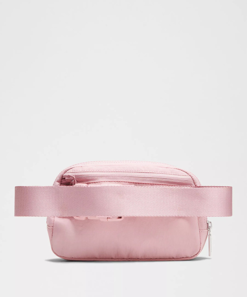 Everywhere Belt Bag 1L 3