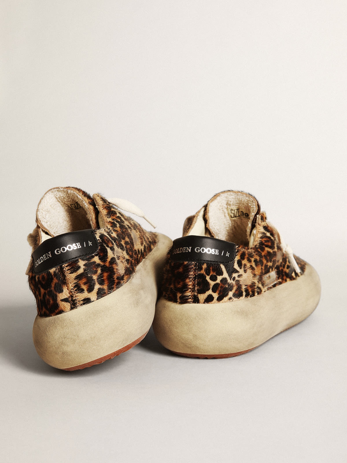 Women's Space-Star shoes in leopard-print pony skin with black leather star and heel tab - 5