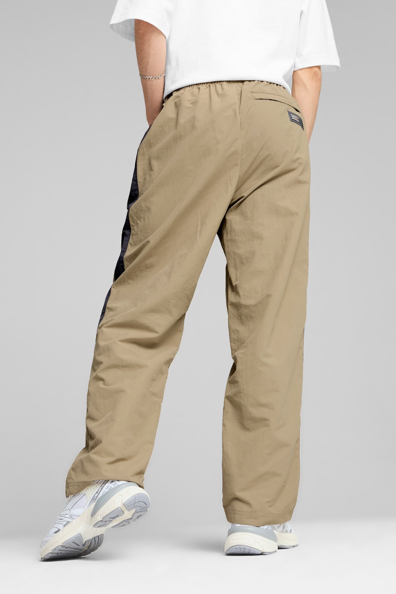 CLUB DE COURSE Track Pants Unisex - 6