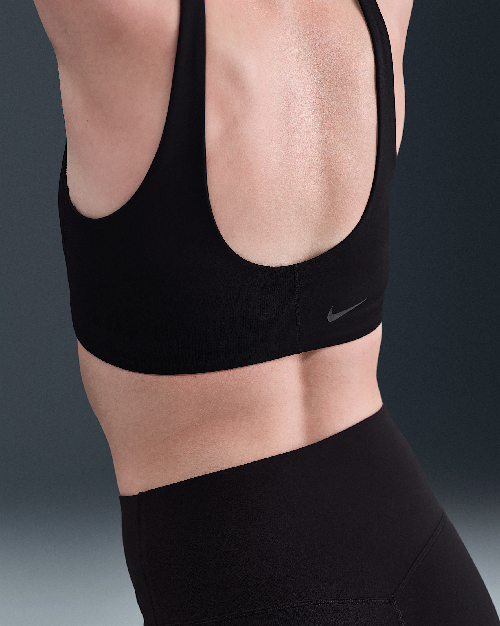 Nike One Women'e Light-Support Padded Sports Bra - 2