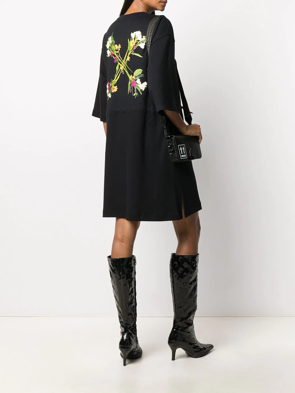 floral-Arrows T-shirt dress - 2