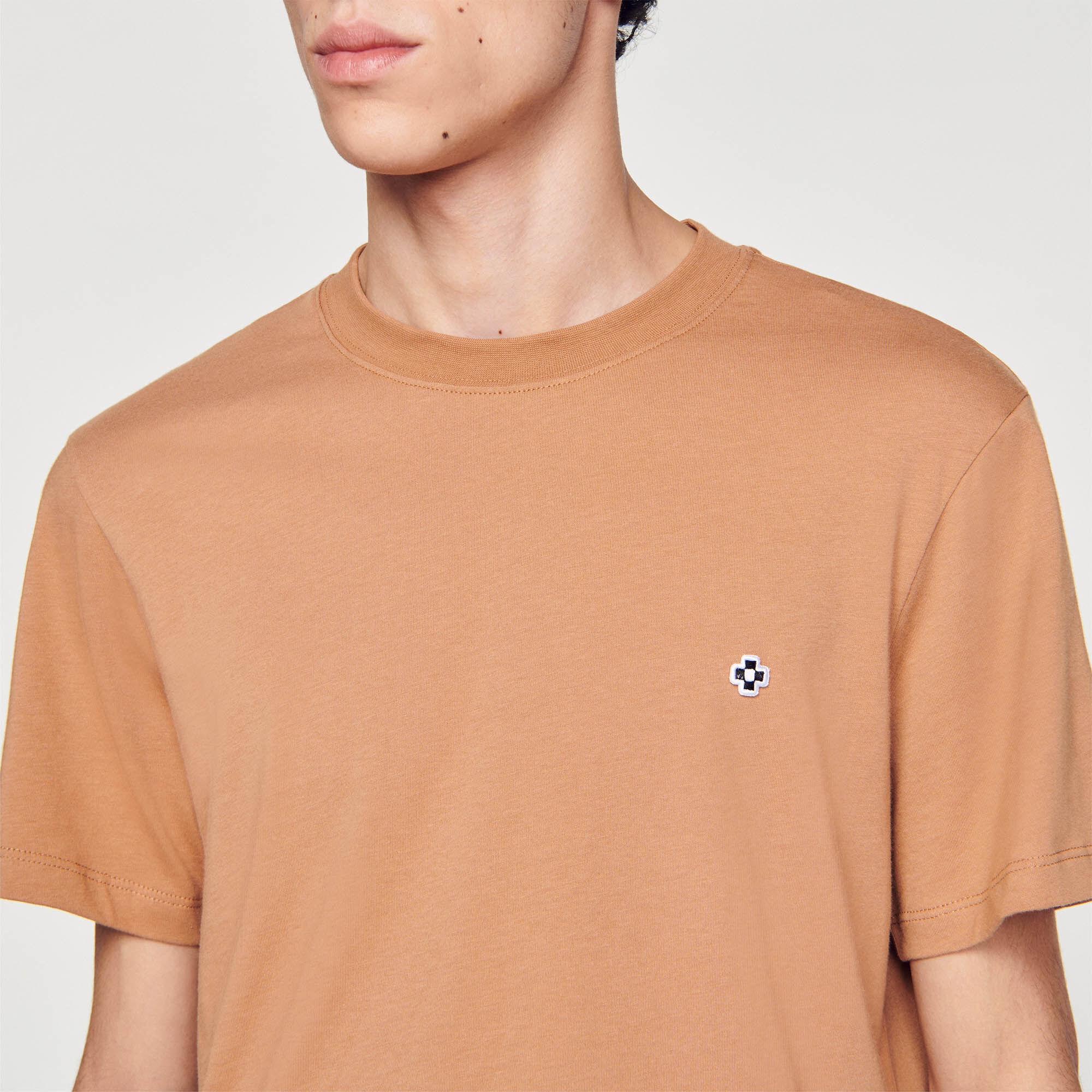 T-SHIRT WITH SQUARE CROSS PATCH - 4
