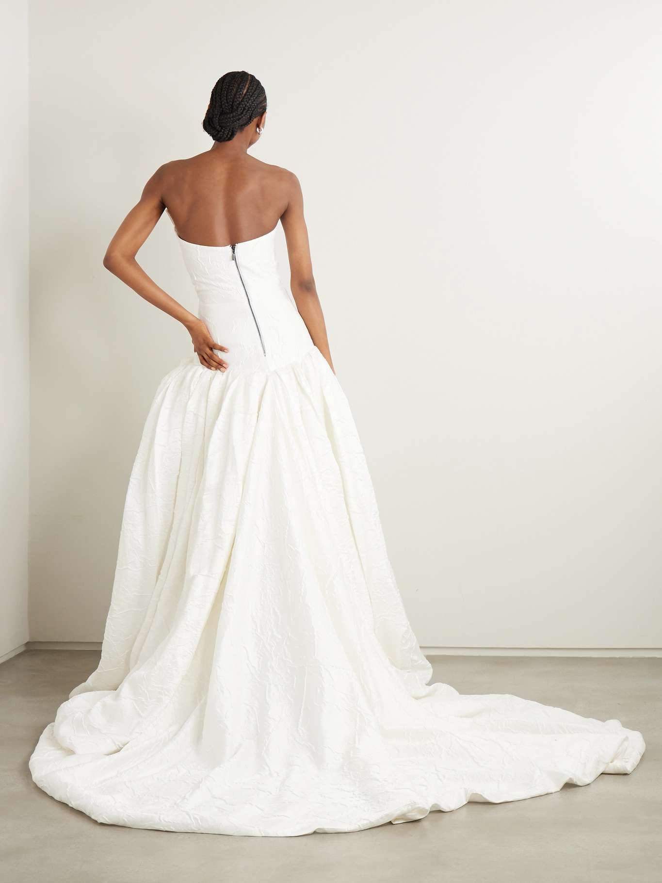 Harlequin strapless wrap-effect cloqué gown - 3