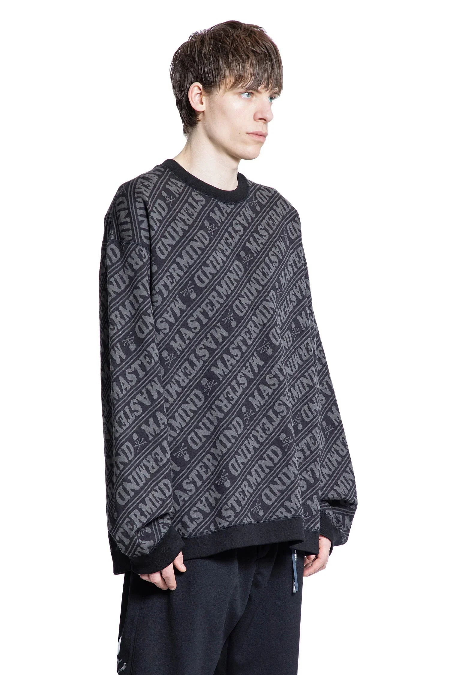 All-Over-Diagonal-Logo-Sweatshirt - 2