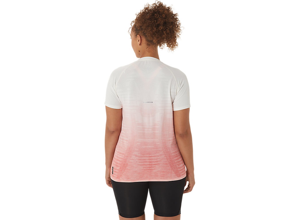 WOMEN'S SEAMLESS SHORT SLEEVE TOP - 2
