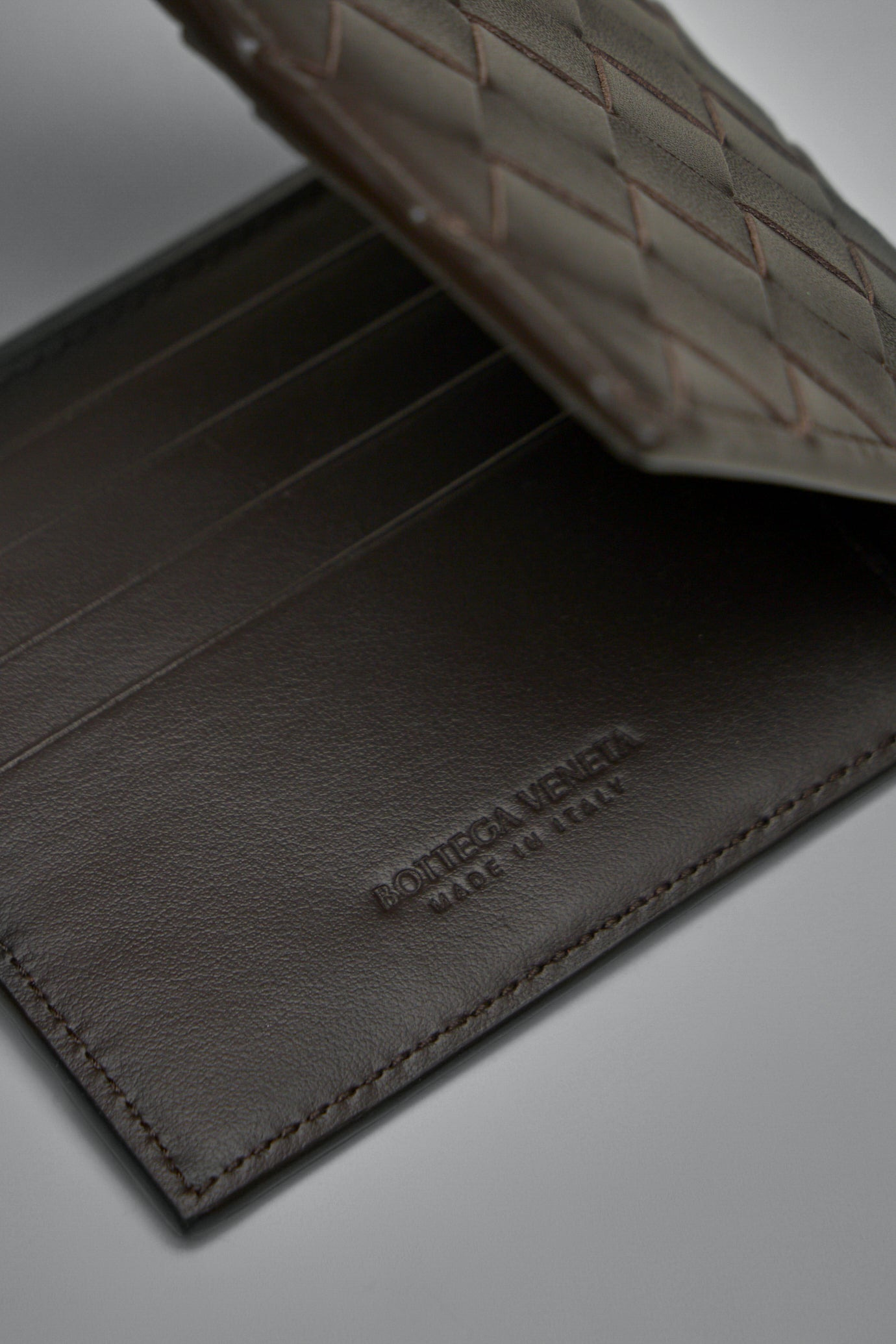Intrecciato Bi-Fold Wallet - 3