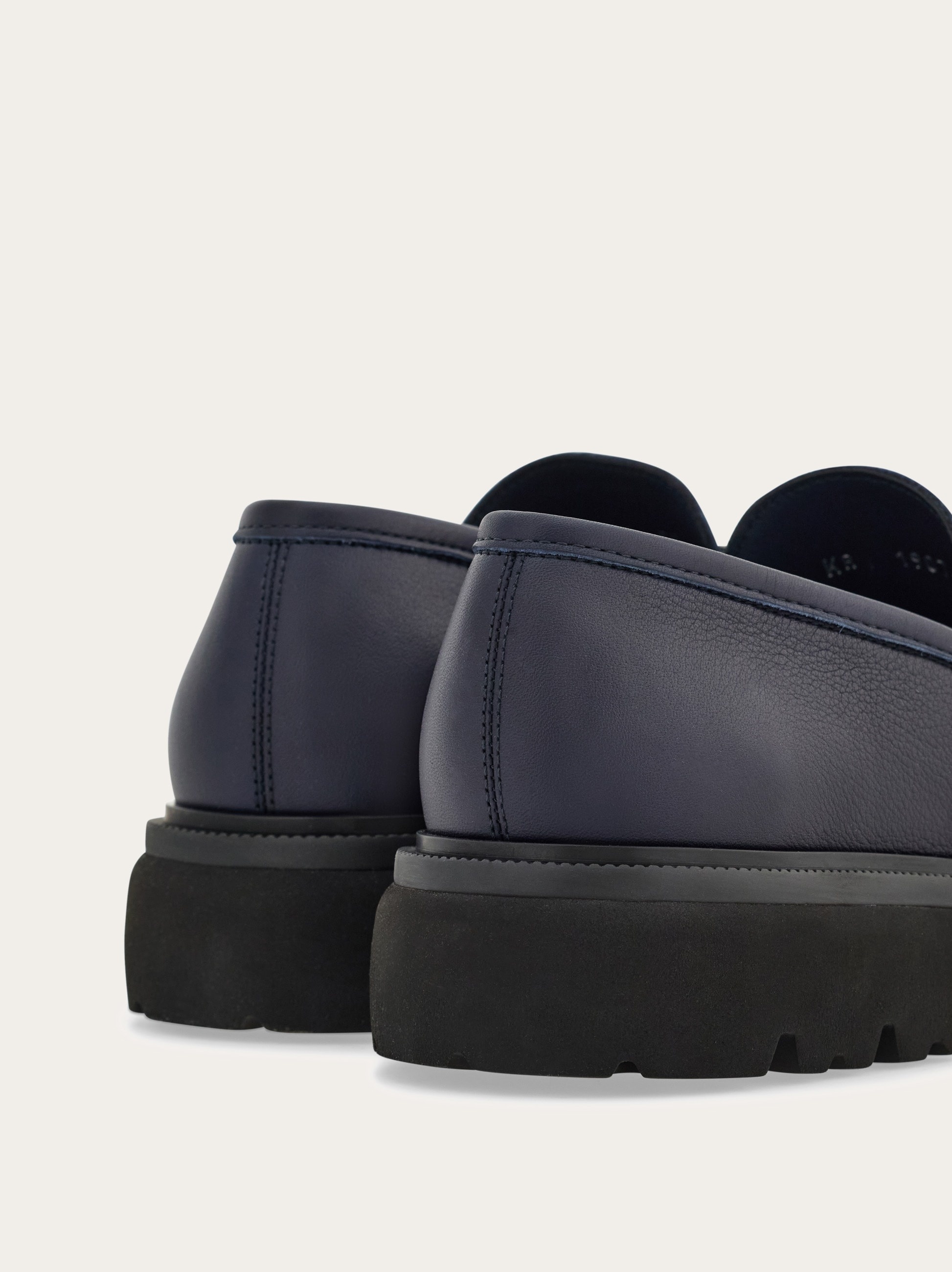 Moccasin with Gancini ornament - 4