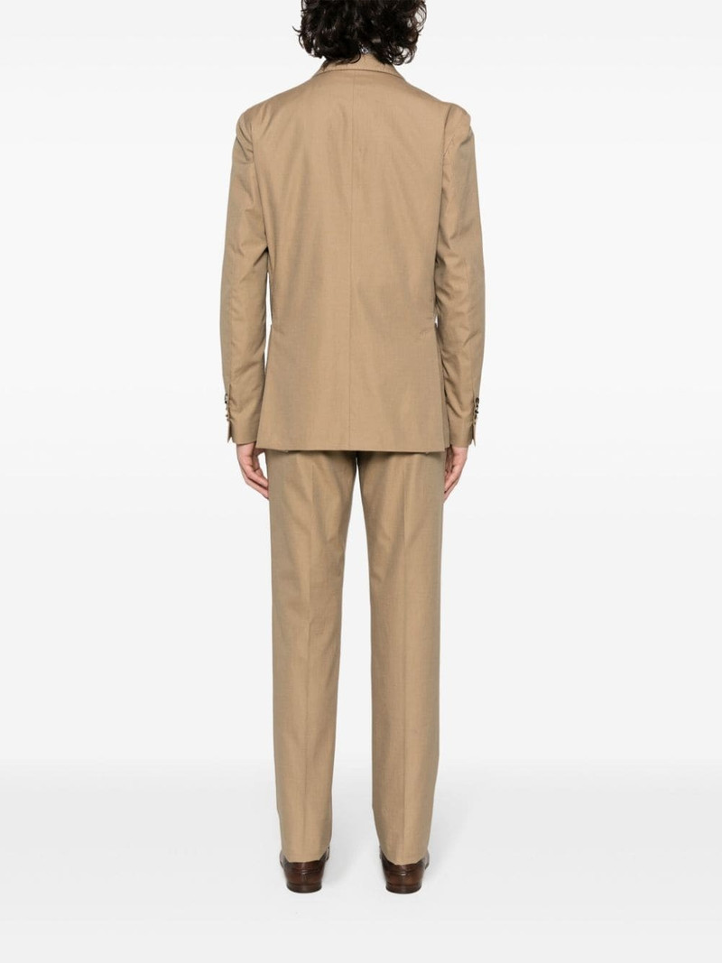 single-breasted suit 4