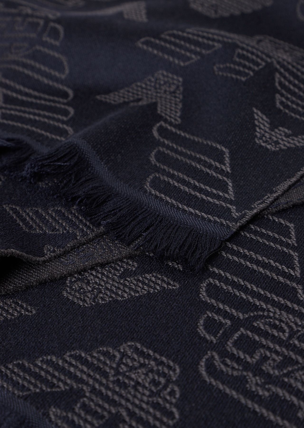 Wool scarf with all-over jacquard eagle - 2