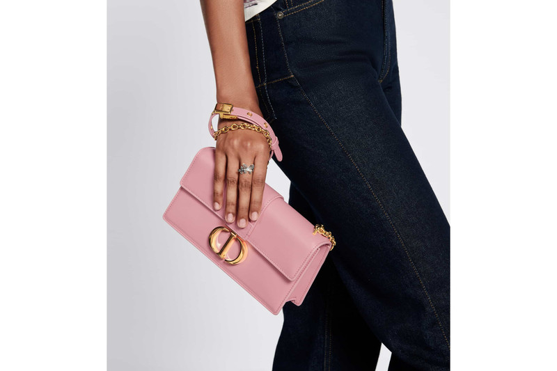 Dior 30 Montaigne East-West Bag with Chain outlook