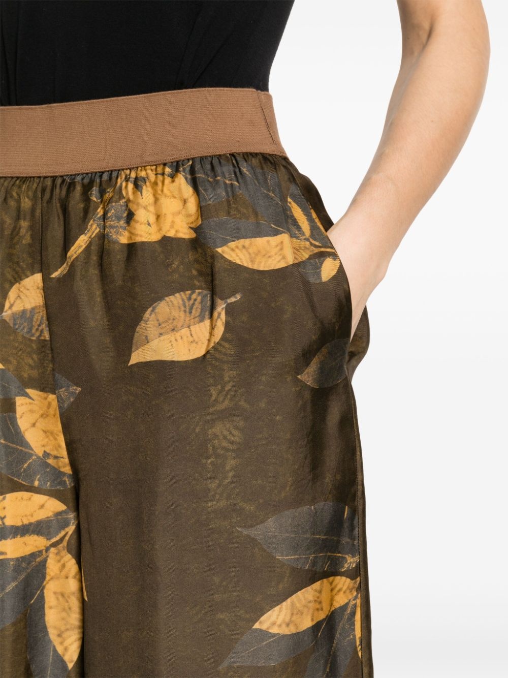 leaf-print wide-leg trousers - 5