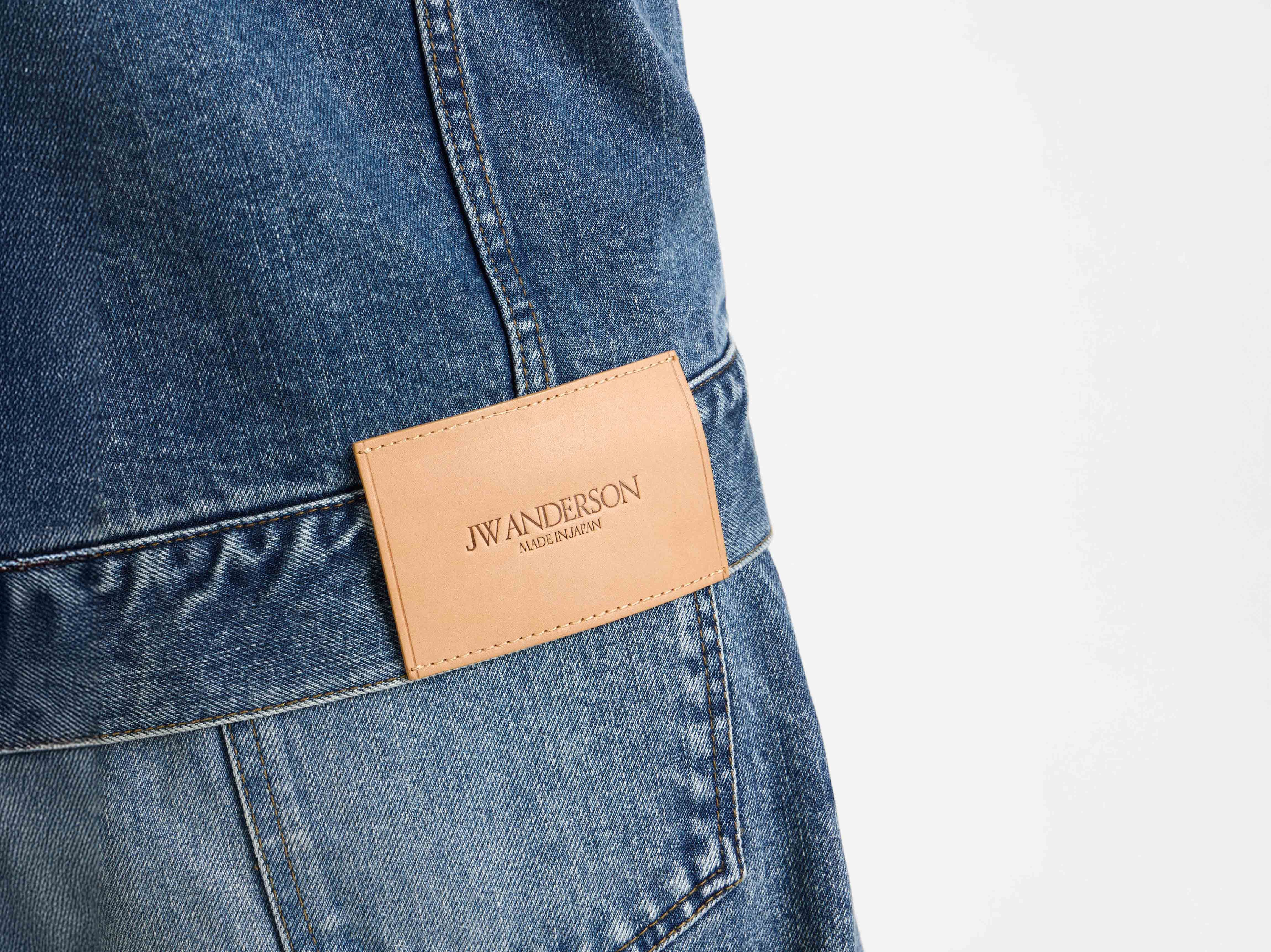 CORDUROY COLLAR DENIM JACKET IN MID-BLUE - 5