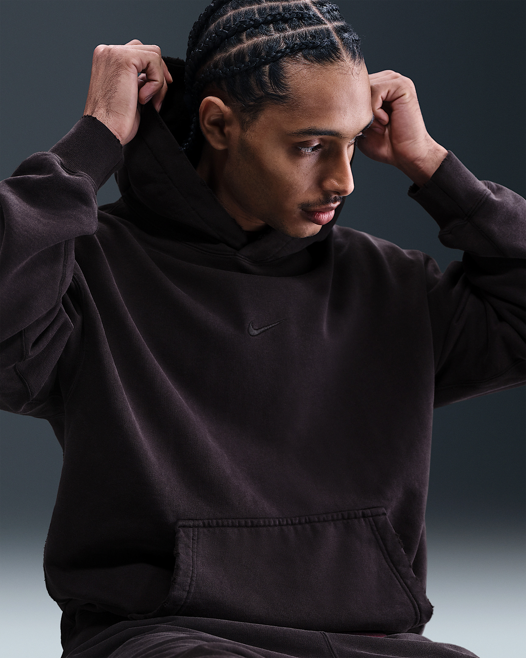 ★★Nike★★ Solo Swoosh French Terry Pullover Hoodie M Dark Men's Solo Swoosh French Terry Hoodie Black – Slam Jam®