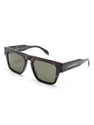 Alexander McQueen tortoiseshell-effect rectangle-frame sunglasses outlook