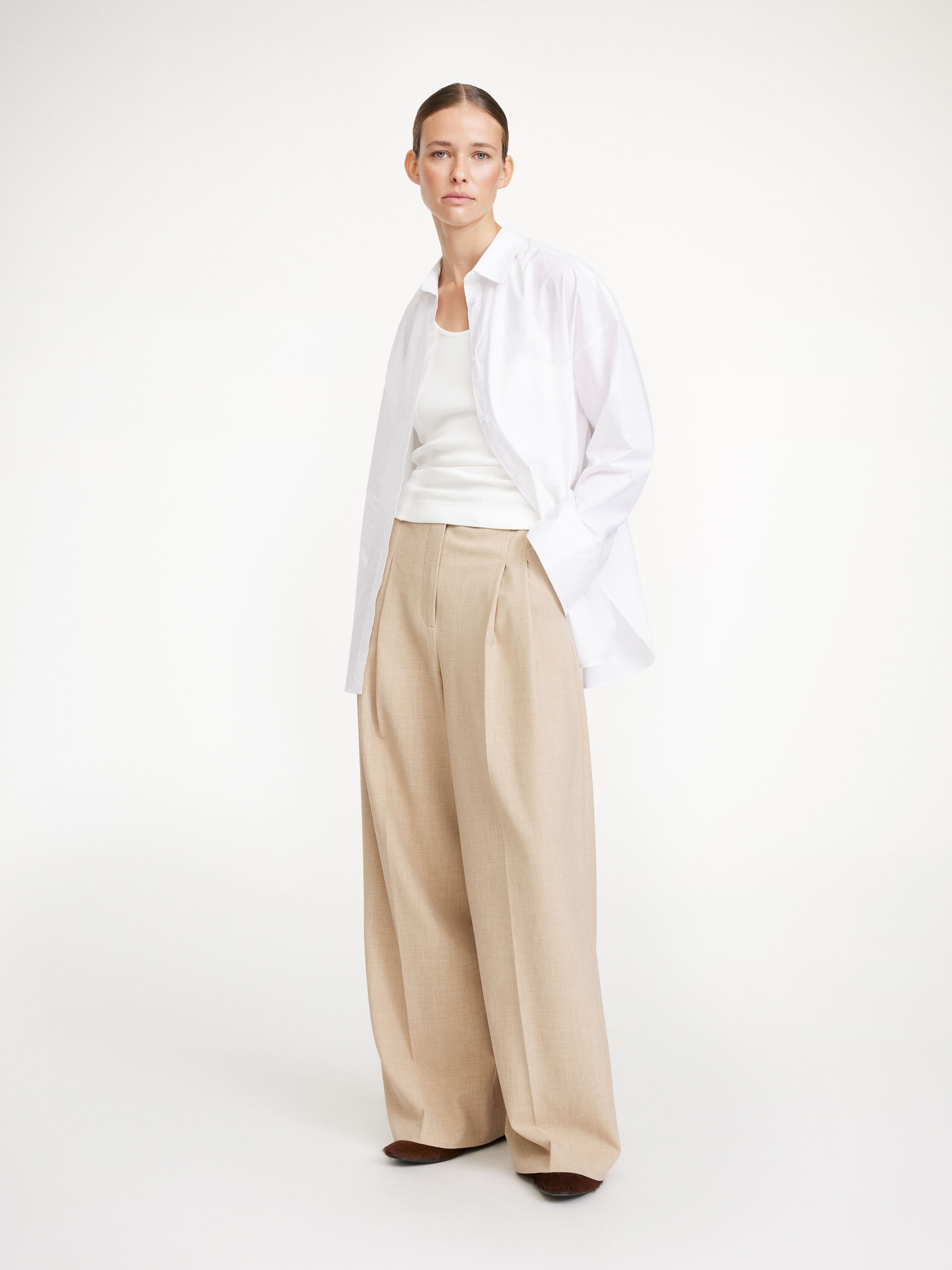 【関税込み】By Malene Birger ベージュ Cymbaria トラウザーズ Beige Cymbaria Trousers by by Malene Birger on Sale
