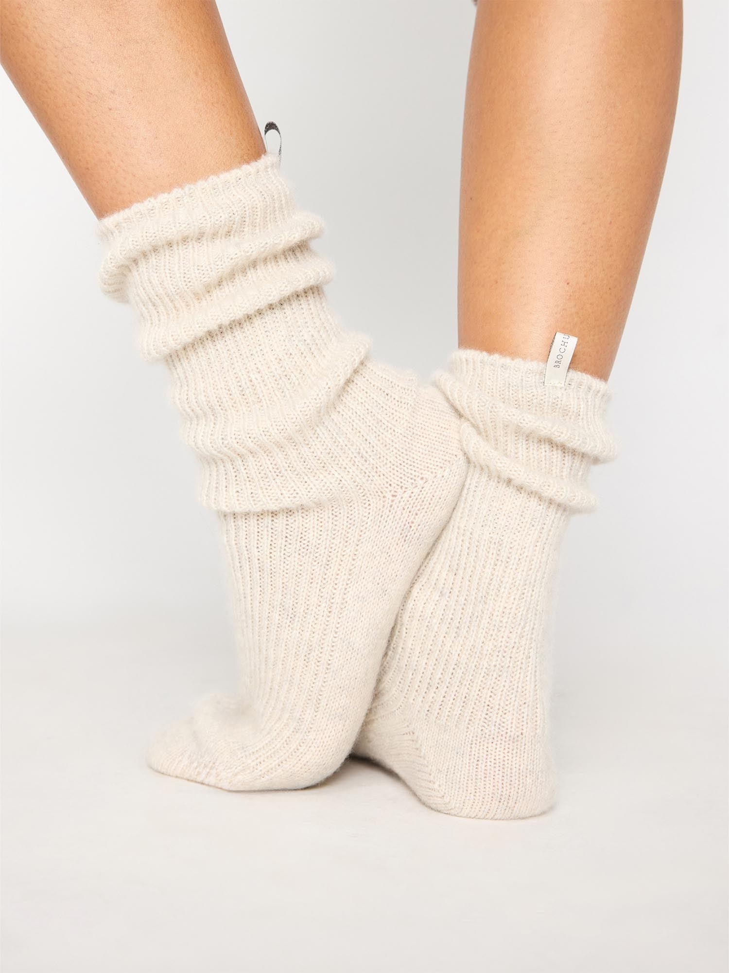 The Ribbed Cashmere Socks - 2