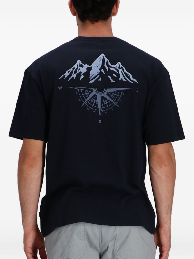 mountain-print T-shirt 4